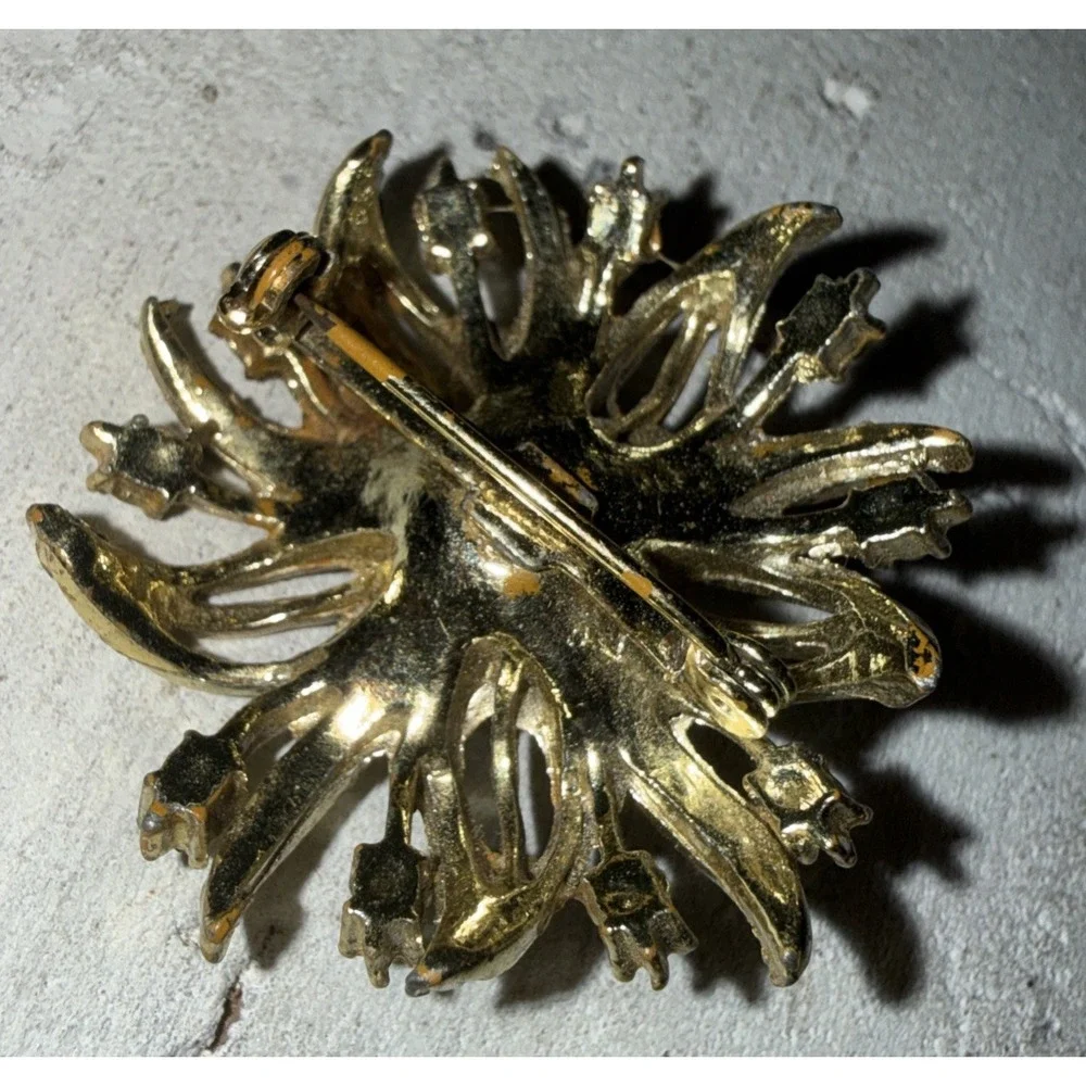 Vintage Blue Stone‎ Floral Brooch Gold Tone